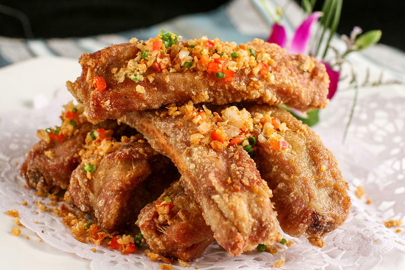 Spare Ribs w. Garlic 蒜香骨